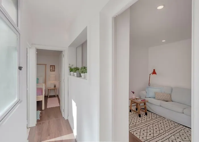 דירה Sunny With Patio, By Timecooler ליסבון