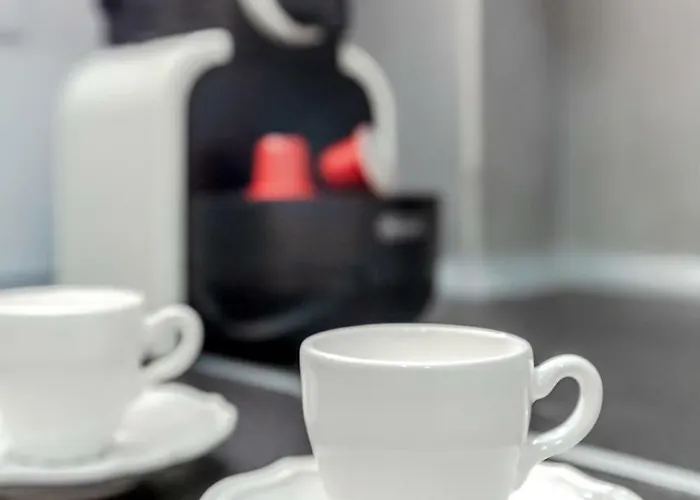 Sunny With Patio, By Timecooler ליסבון