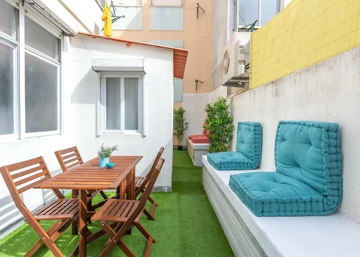 דירה Sunny With Patio, By Timecooler ליסבון